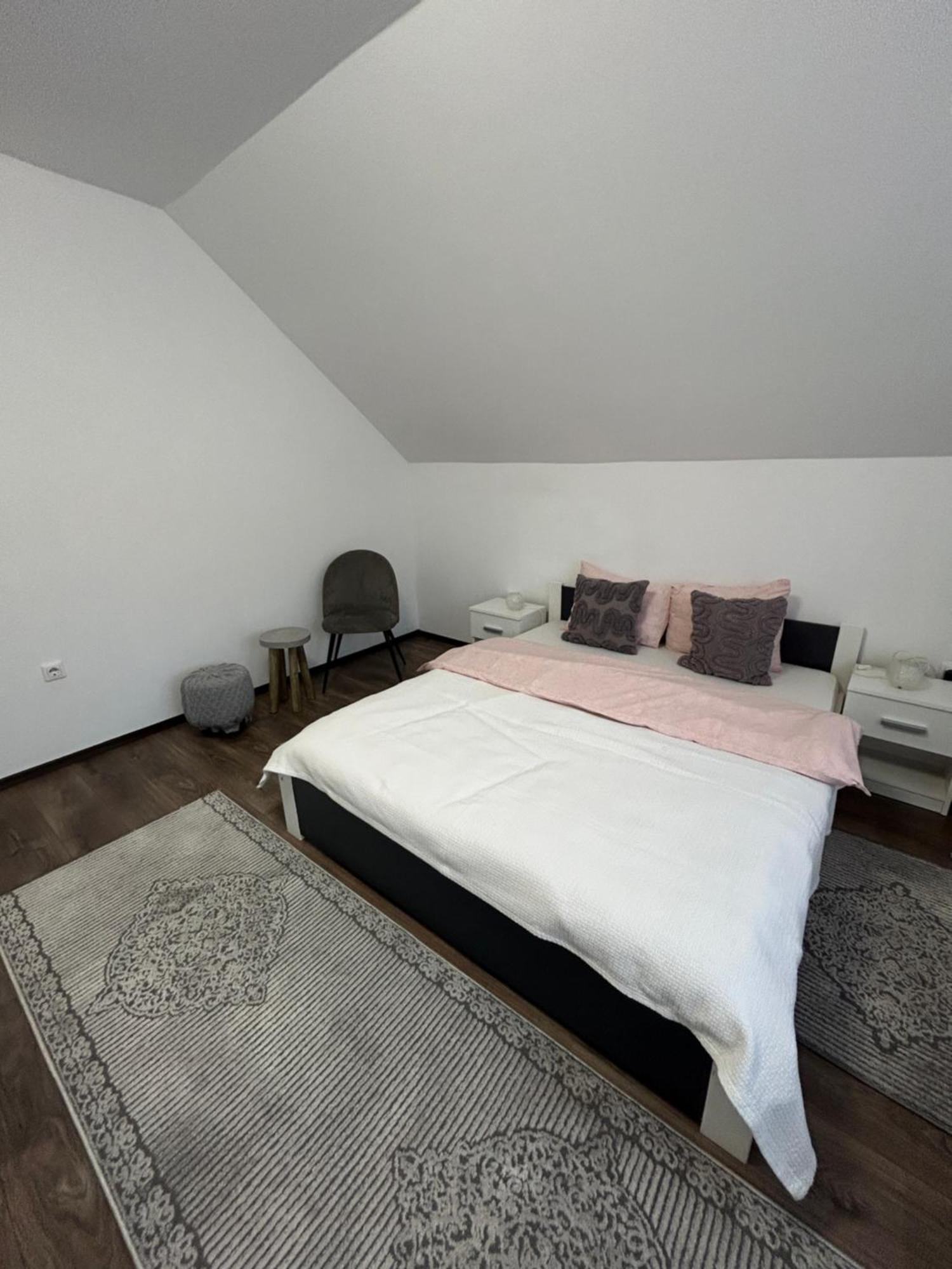 Vik'S Home Σιγκισοάρα Εξωτερικό φωτογραφία